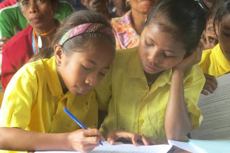 Bee, Saneamentu no Íjiene iha Eskola: Komunidade Bringing hamutuk iha Timor-Leste